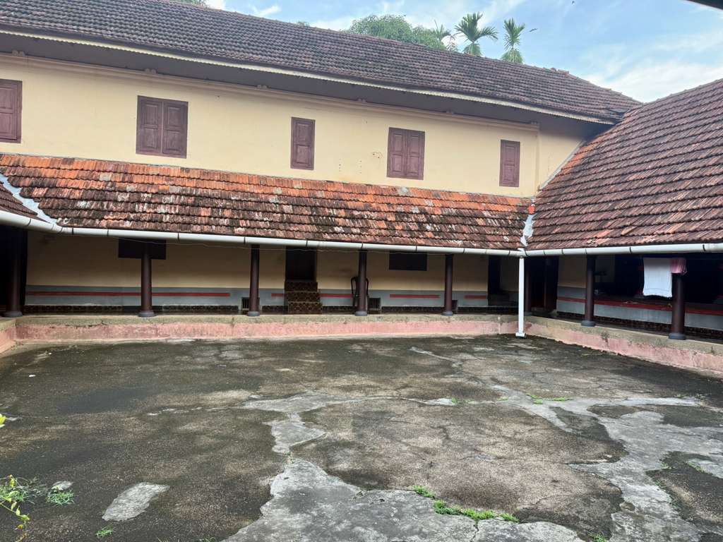 Nadumuttam
