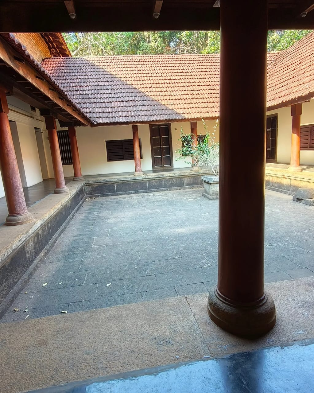 Nadumuttam, Kakkattumana