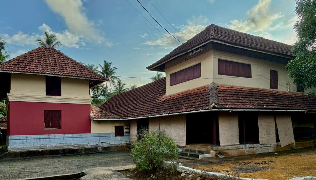 Elam Kulam Mana